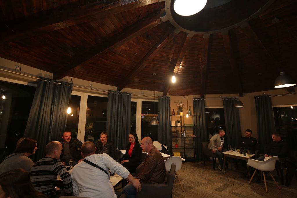 Boutique Hotel Barrel Sesvete Esterno foto